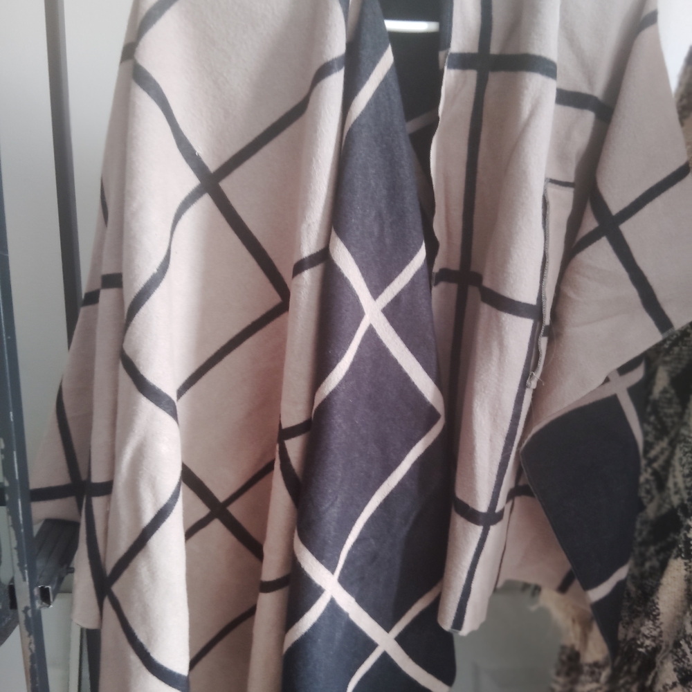 Chic Black and Cream Checkered Women's Cape